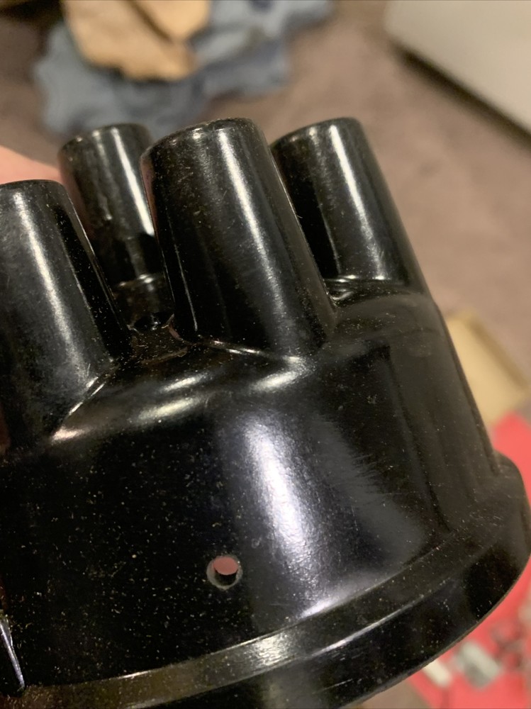 One(1) Tungsten FO-94 Distributor Cap NOS NIB 8 Cylinder