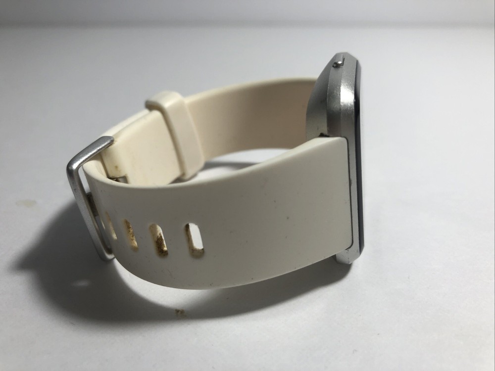 Fitbit Versa Lite , FB415SRWT Fitness Smartwatch Activity Tracker, White Used