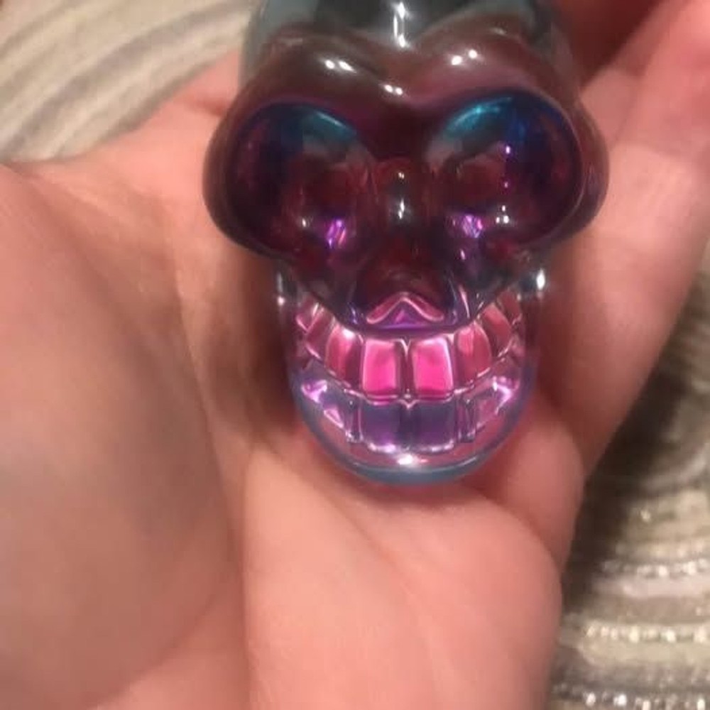 Gorgeous Aura skull skeleton