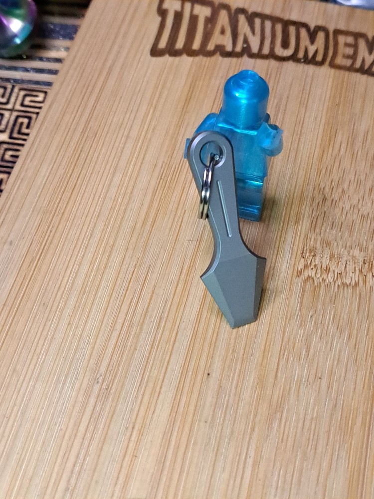 Mini Titanium Keychain Pry Bar