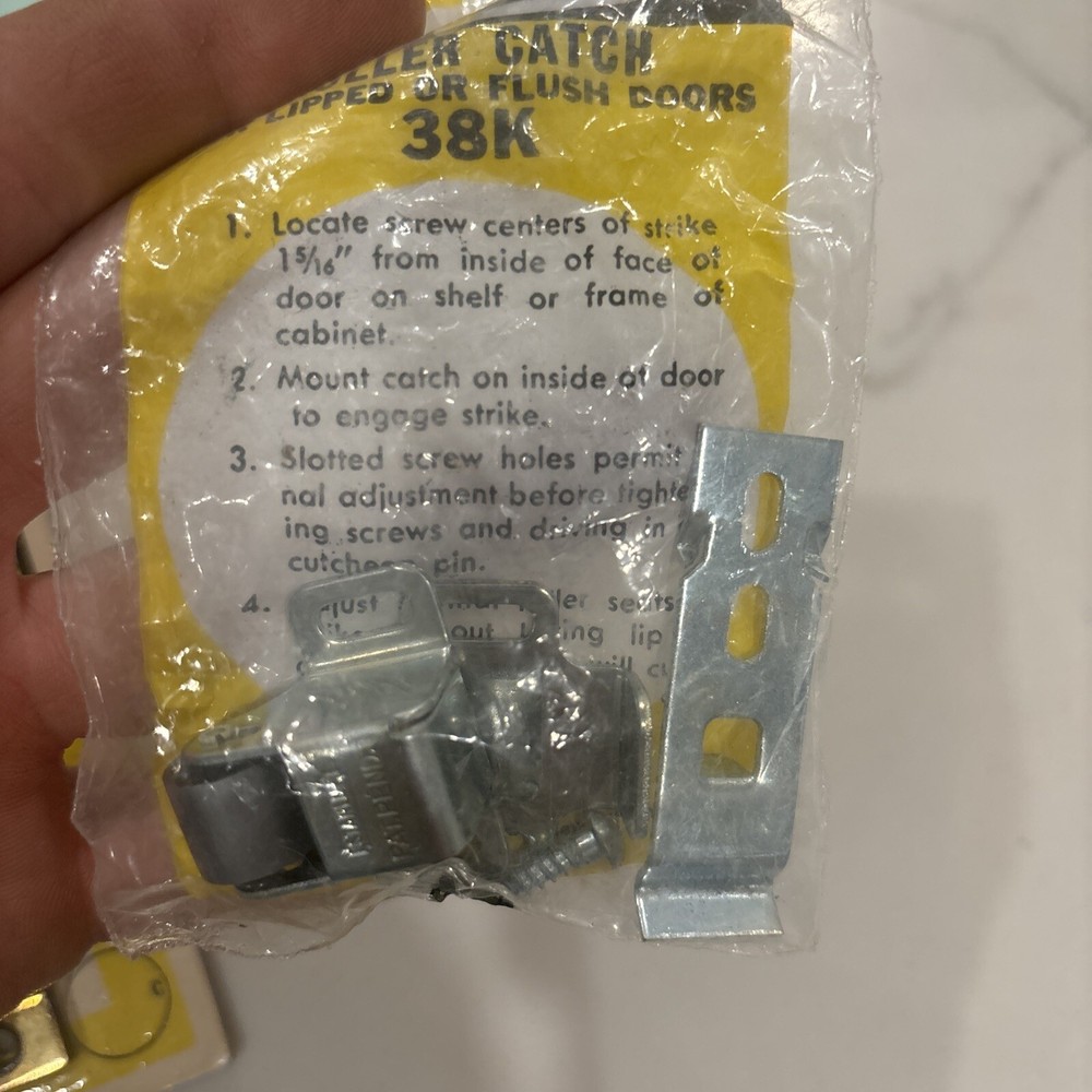 NOS Stanley Roller Catch For Lipped Or Flush Doors 38k