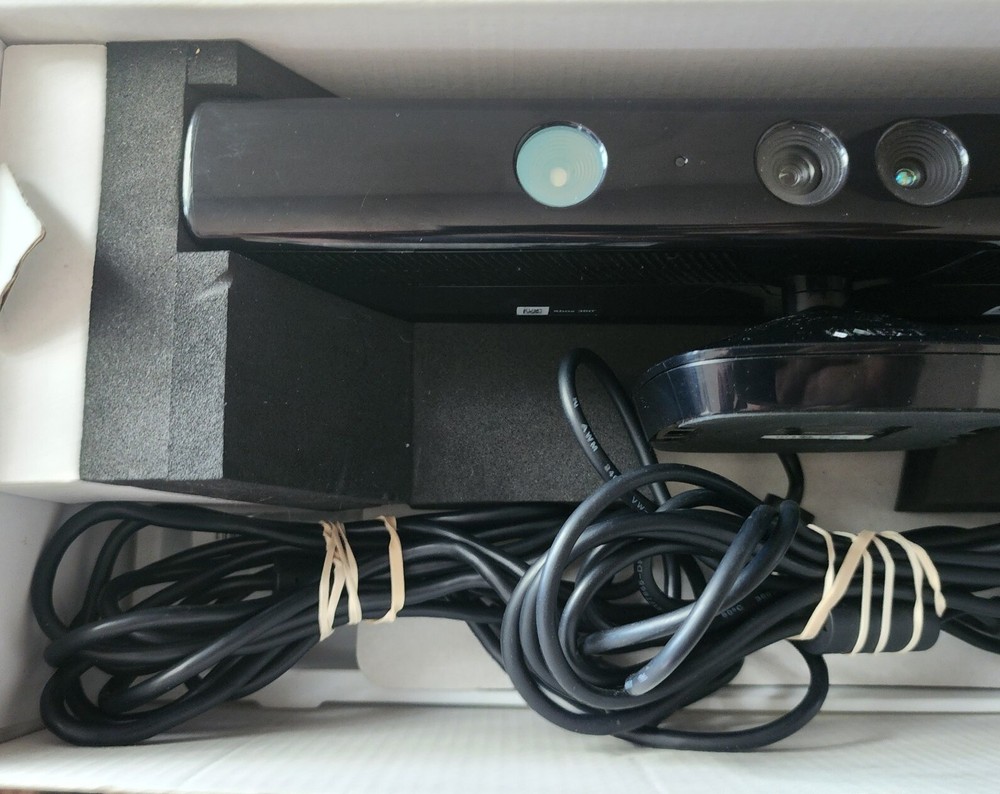 Microsoft KINECT Motion Sensing Gaming Controller Sensor For Xbox 360 EUC