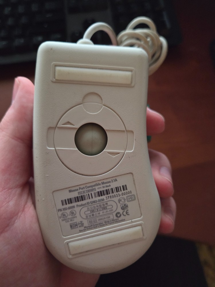 Microsoft 2-Button PS/2 Wired Mouse 2.1a – White, Used Condition