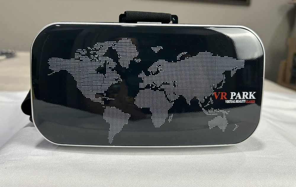 VR PARK Virtual Reality Headset with Remote for iPhone/Samsung/Android **NEW**