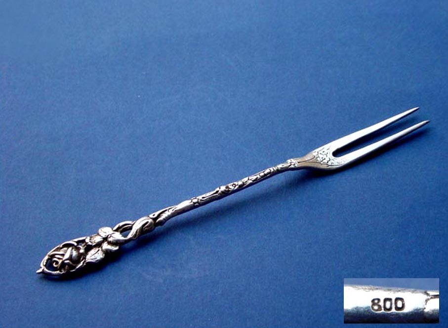 Art Deco Serving Fork, Rose Decor/ Hildesheimer Rose, 800 Silver C76