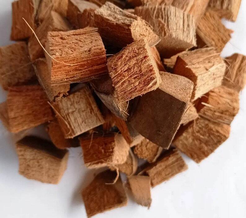 100% Natural Organic Dry Coconut Husk Chips