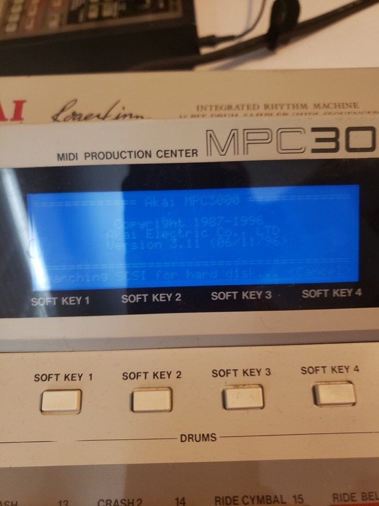 AKAI MPC 3000 WITH SD CARD DRIVE
