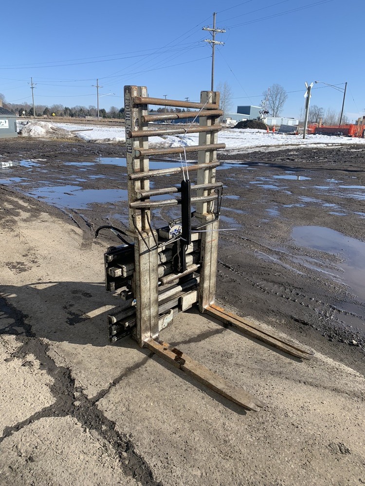 CASCADE CLASS 3 MULTI PALLET HANDLER WORKS AND OPERATES