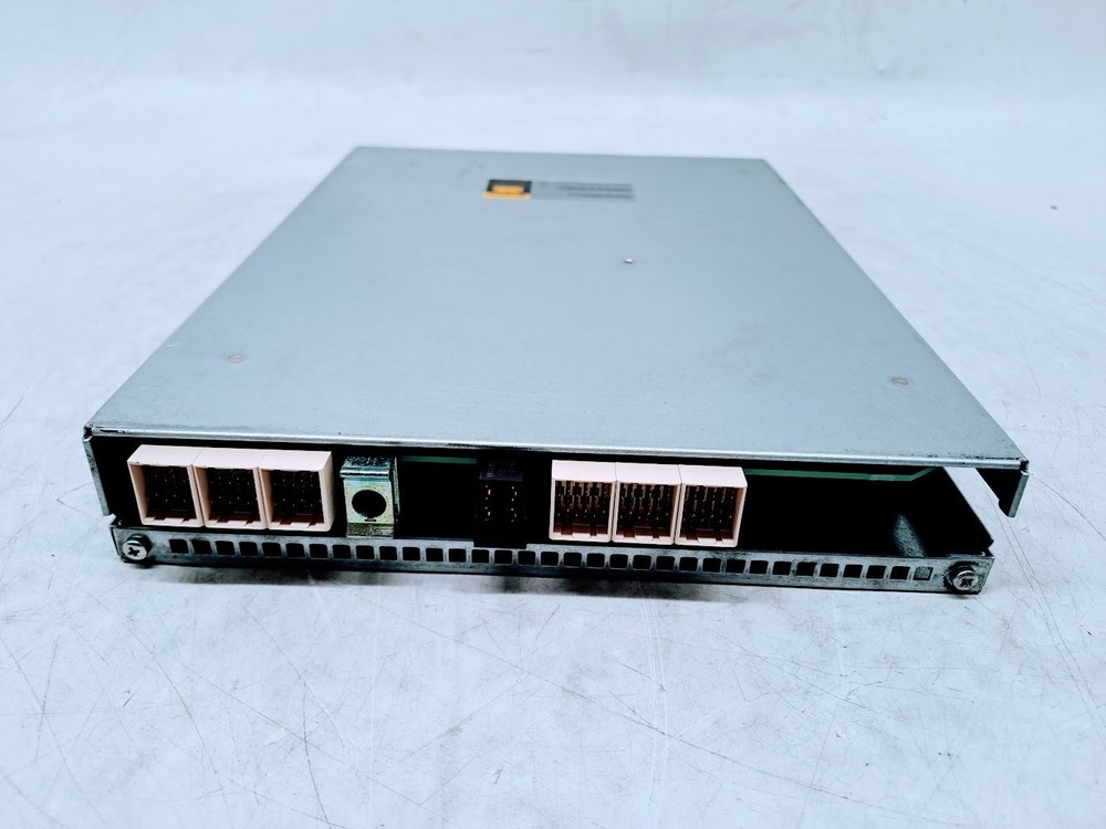Netapp 111-01070+A0 IOM6 6GB Controller Module