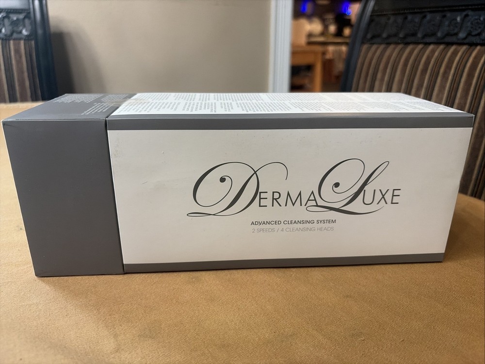 DermaLuxe Advanced Cleansing System 2 Speed 4 Cleansing Heads