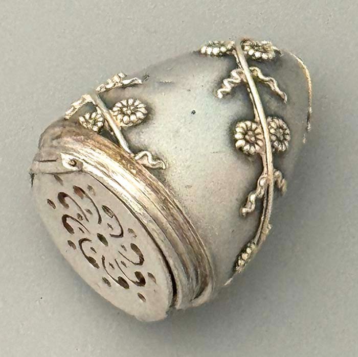 TIFFANY Daisy Sterling Vinaigrette and Perfume Bottle & Chatelaine
