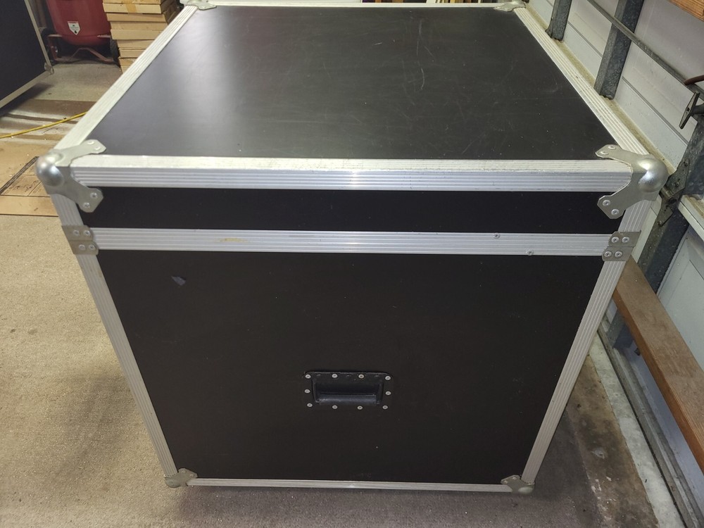 Road Case 30x30x30 Foam Lined