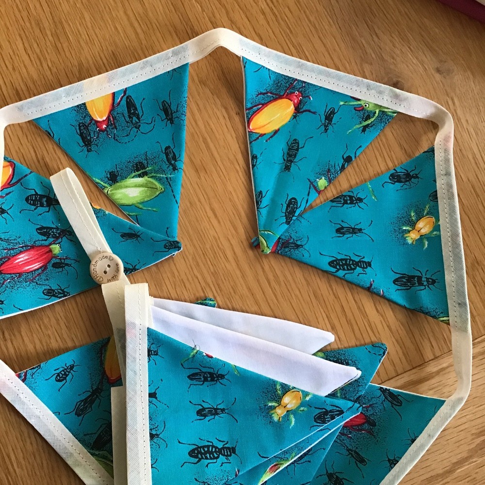 Unique Handmade Bunting bugs handmade Buttons 2.2 Metres 13 FLAG