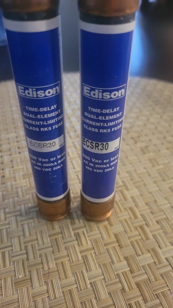 2 EDISON ECSR30 TIME DELAY DUAL ELEMENT FUSE 600VAC 30A