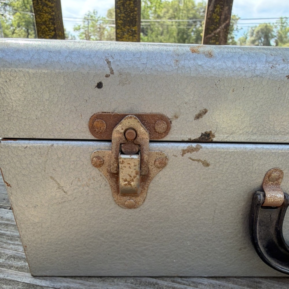 Arrow Compact-O-Lite Continuous Lighting Set Silver Carrying Case 4 Bulbs