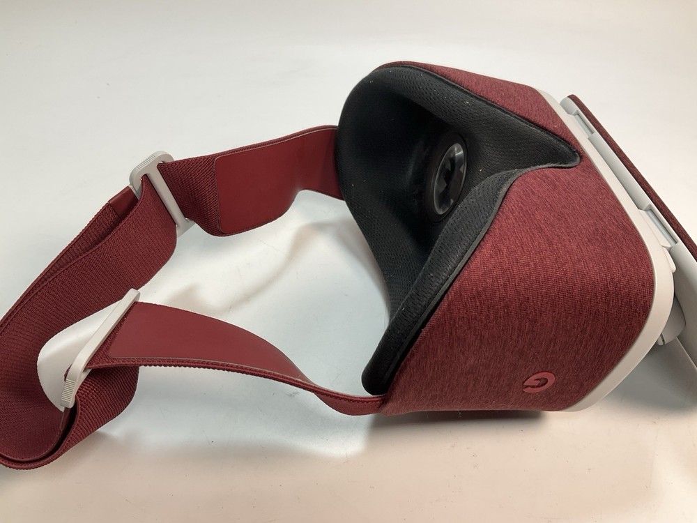 Google Daydream View VR Headset - with Remote
