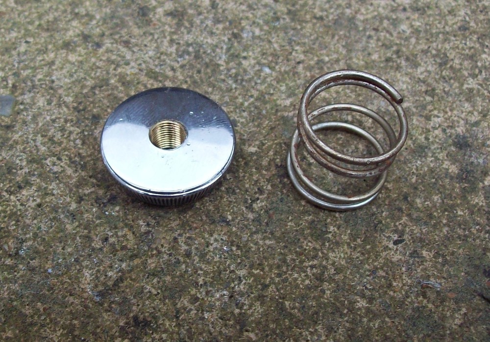 Premier 2000 snare drum tensioning knob and spring