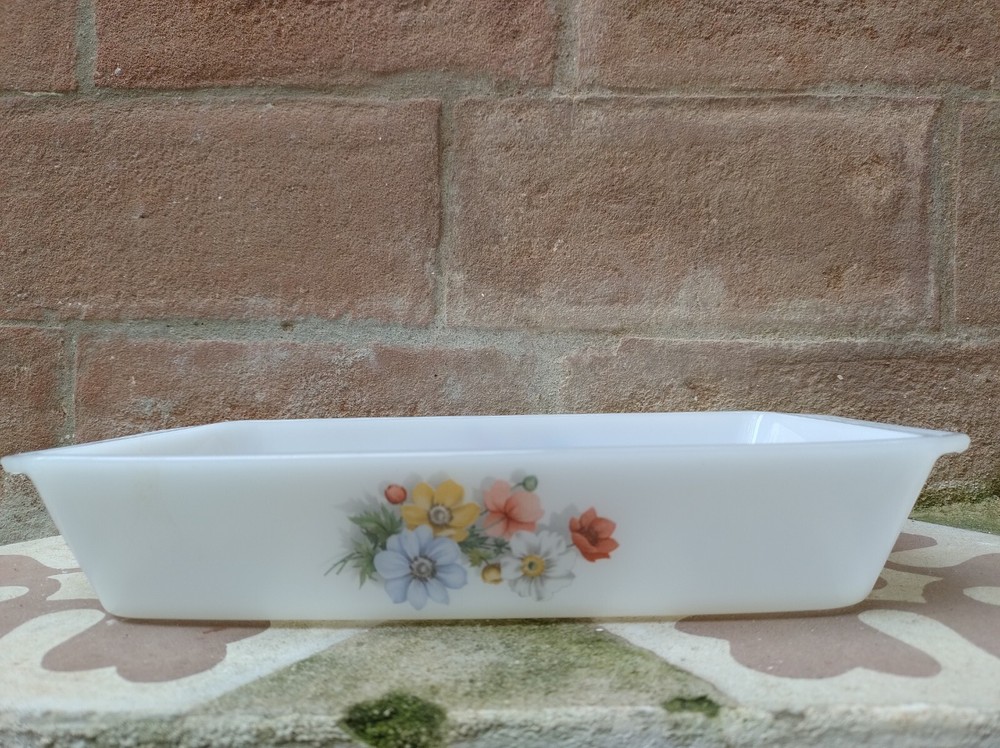 Vintage Arcopal Pan