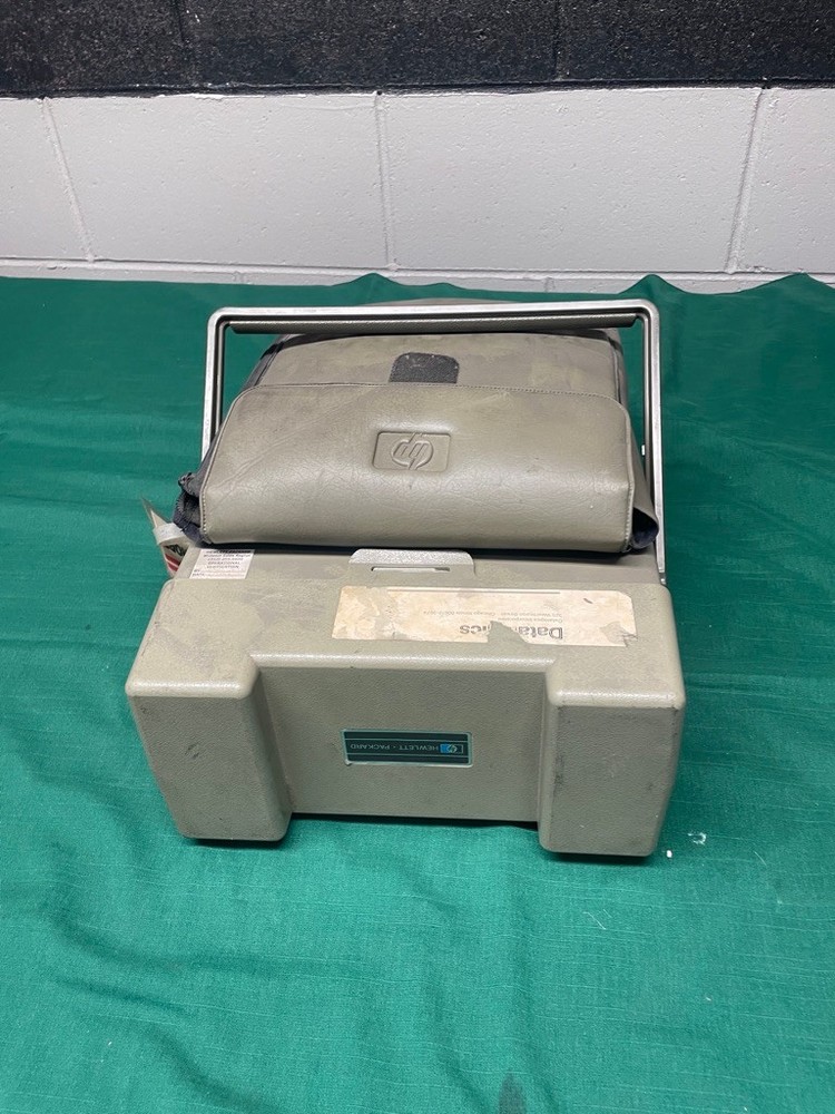 Hewlett Packard HP 4951A protocol analyzer with accessories 18180A interface