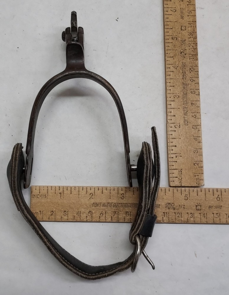 single Cowboy SPUR - RIGHT - Fixed Button - listing #903253