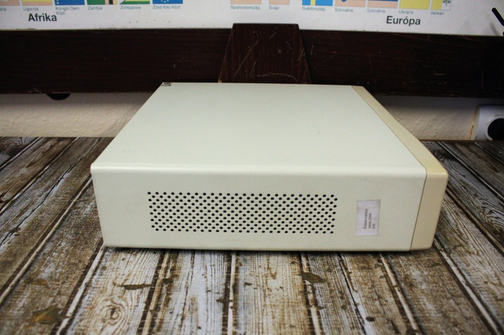 Chroma 2331 True Color Video Pattern Generator ( 6480)