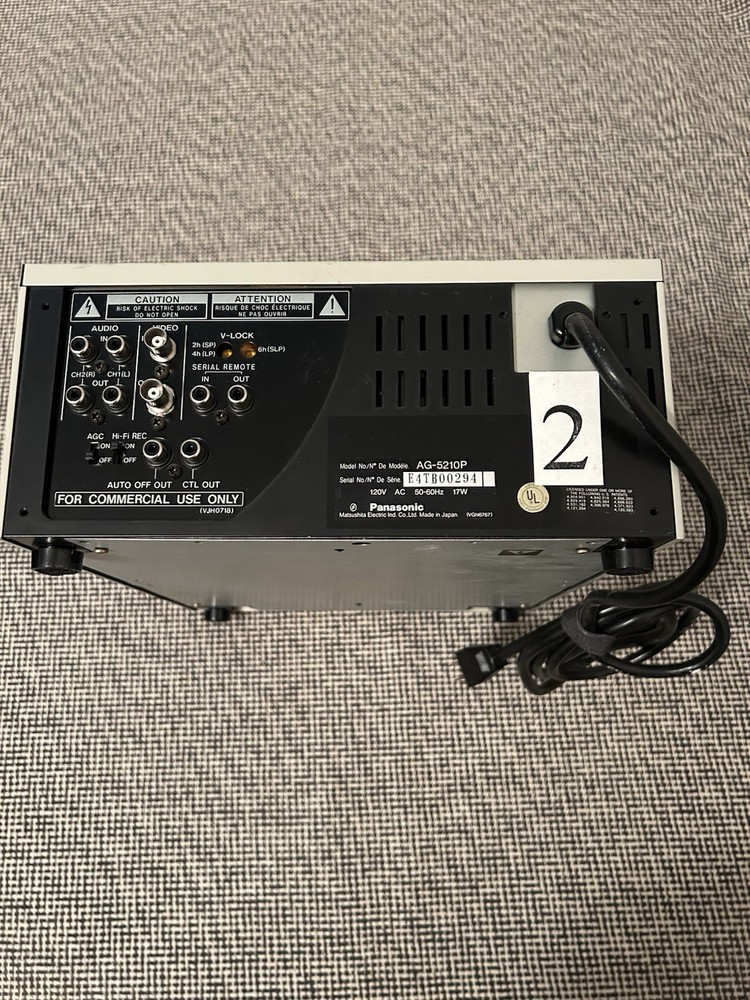 Panasonic AG-5210 Portable Professional VHS Video Recorder / Player POWERS ON