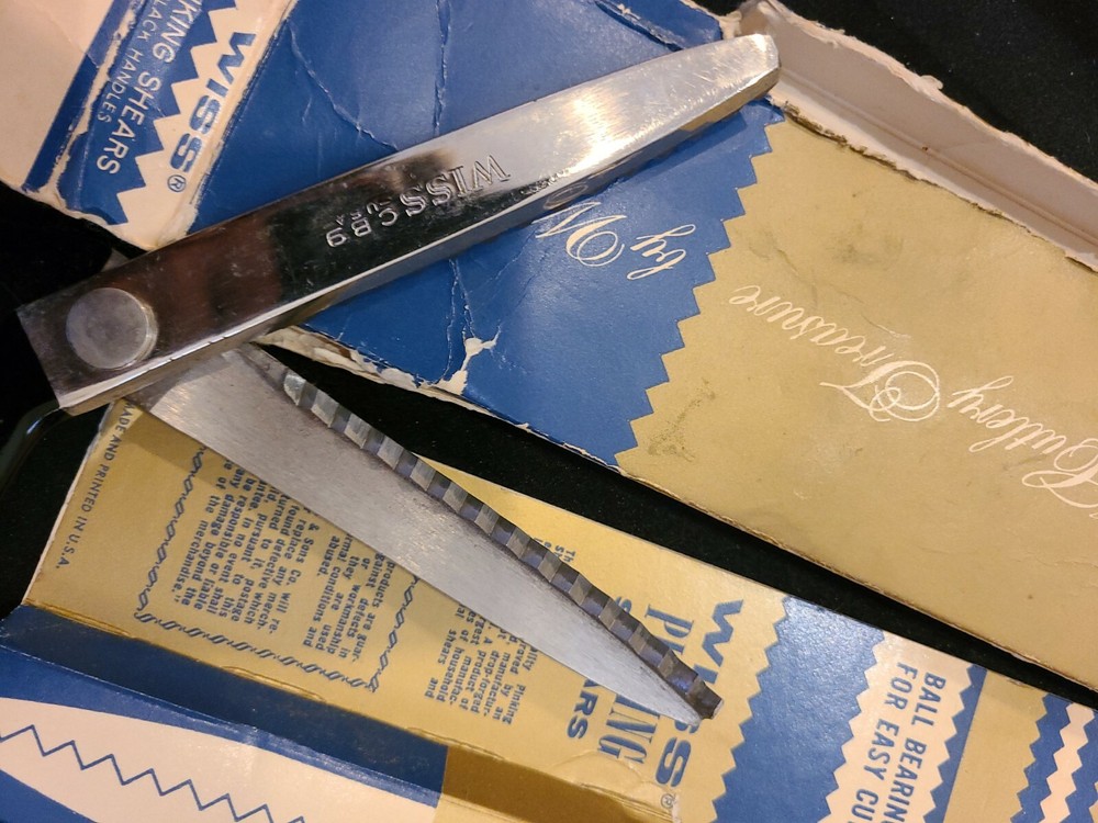Vintage WISS Pinking Shears Nice!