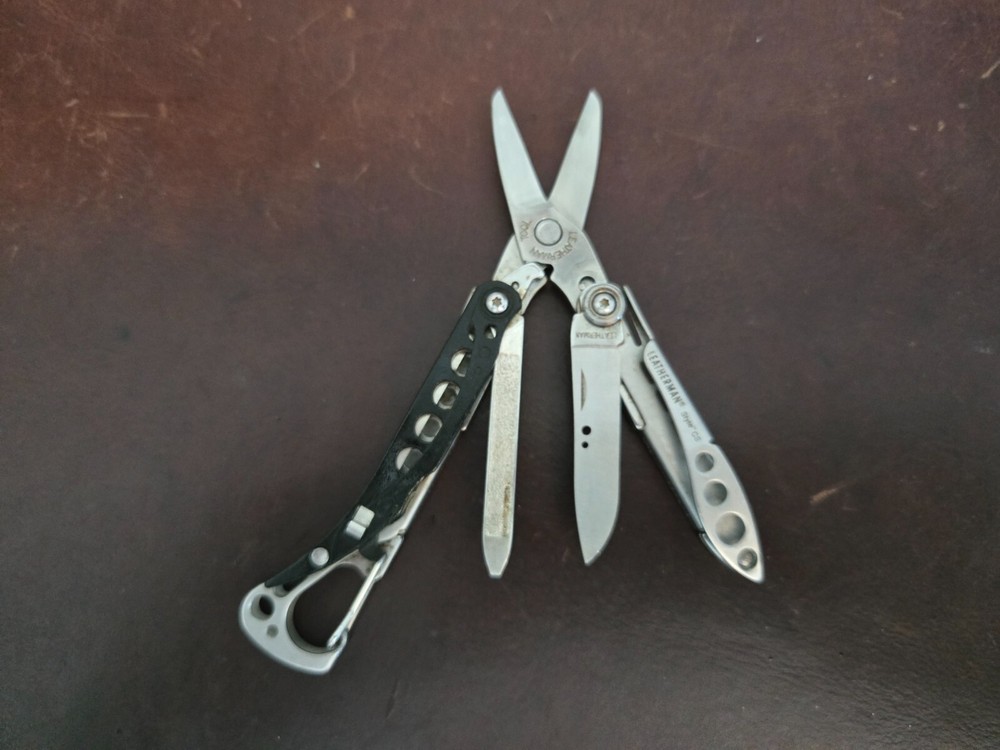 Leatherman Style CS Black/Red Multi-Tool Retired