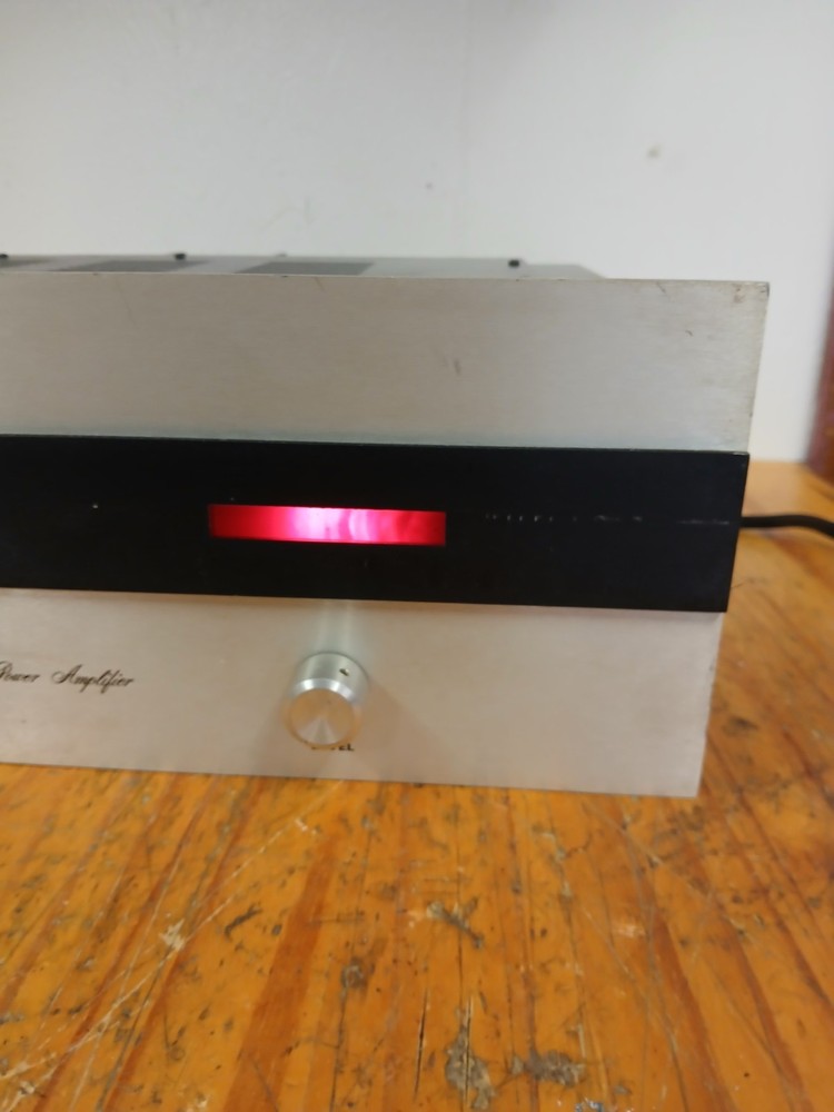 SAE Mark 3 a Stereo Power Amplifier 120 watts Side