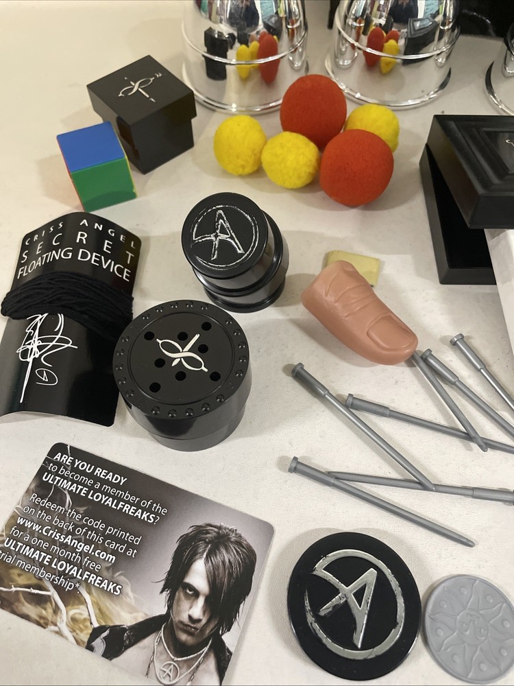 Criss Angel Mindfreak - Platinum Magic Kit - Some Wear & Missing DVD