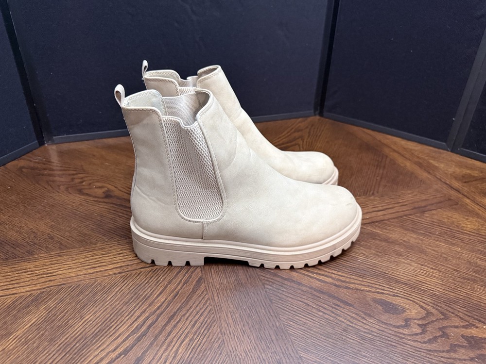 SHELA  Women’s Size 11 BOOT TAN ANKLE BOOTIE Pull Up