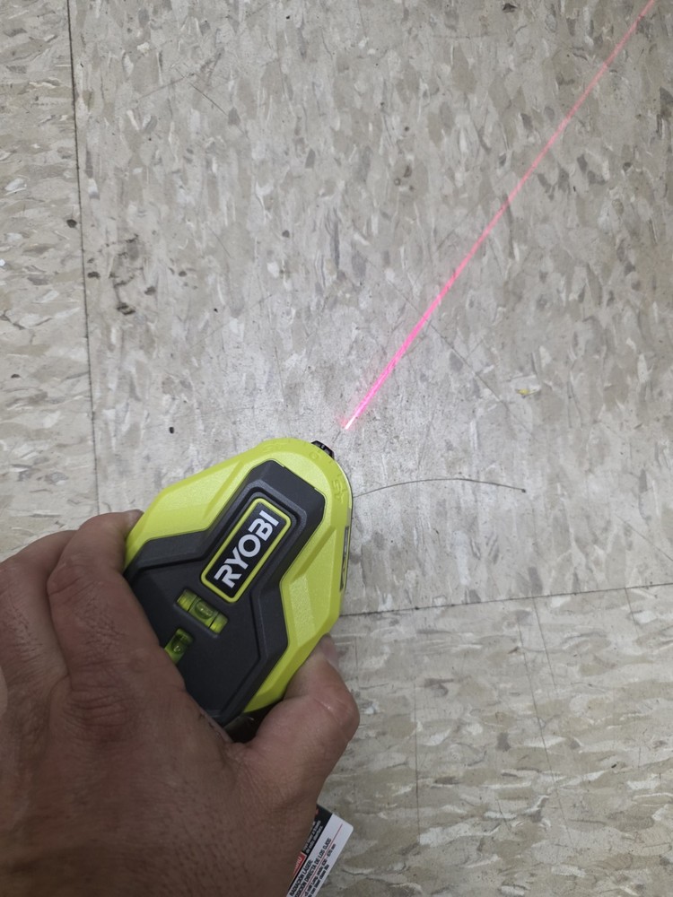 Ryobi ELL1004 AirGrip Technologies AirGrip Laser Level 20'