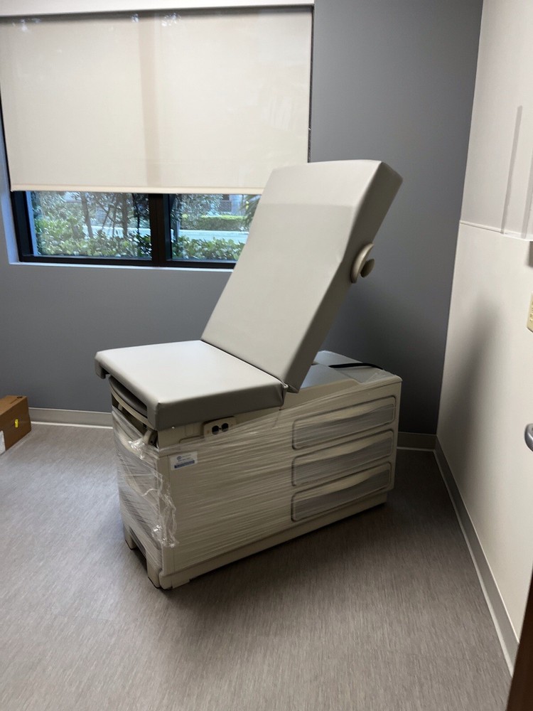 Midmark 204 Exam Tables