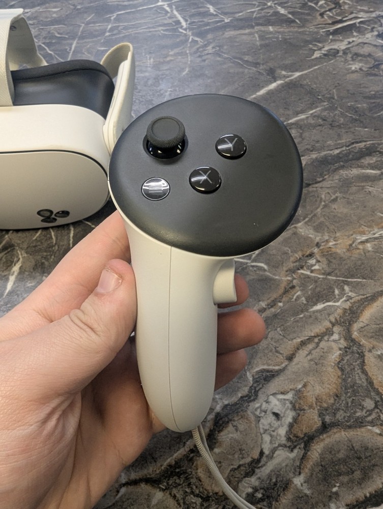 Meta Oculus Quest 3S - 128GB VR Headset with Controllers