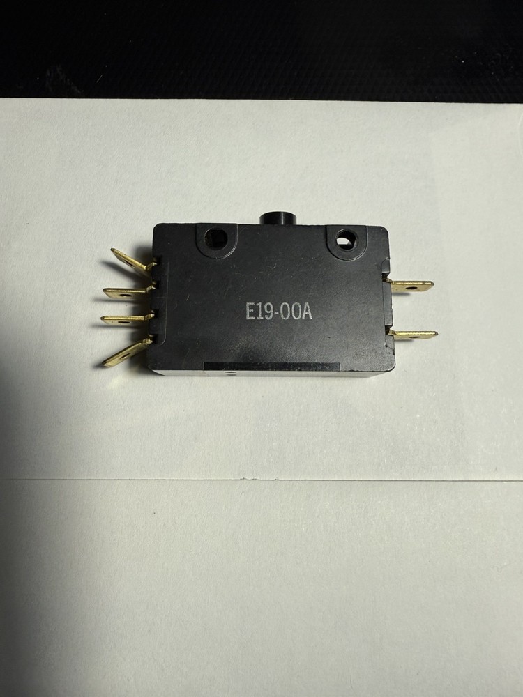 E19 - 00A Cherry Switch 15A 125/250 VAC. DPDT Button Type New