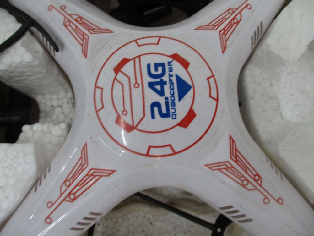 2.4GHz RC Quadcopter Drone White Red