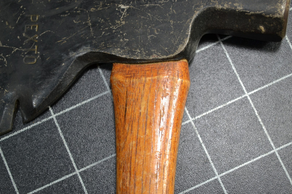 PEXTO - HALF HATCHET - NICE LOGO ON HANDLE - ALL ORIGINAL