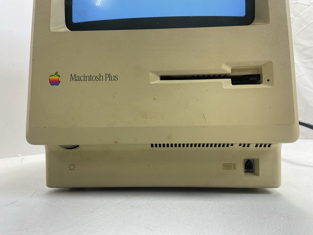 Apple Macintosh Plus 1MB Vintage Computer (PARTS ONLY)