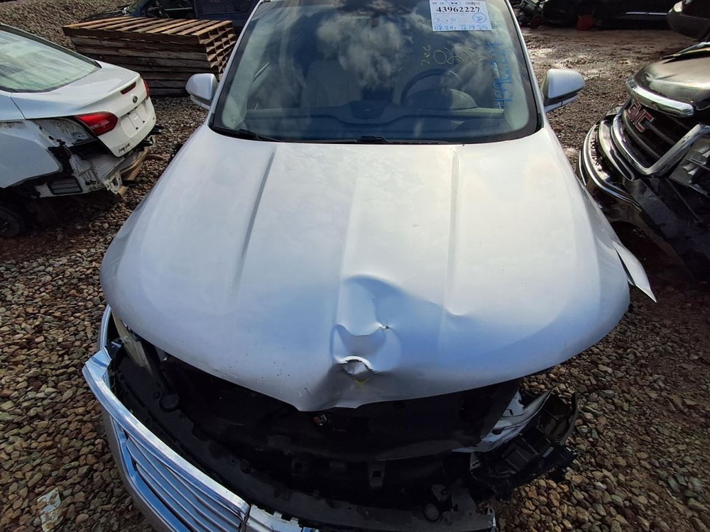Fuse Box Engine Fits 15-16 MKC 2716607