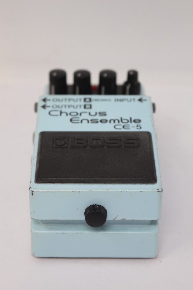 Boss CE-5 Chorus Ensemble Digital Chorus Effects Pedal