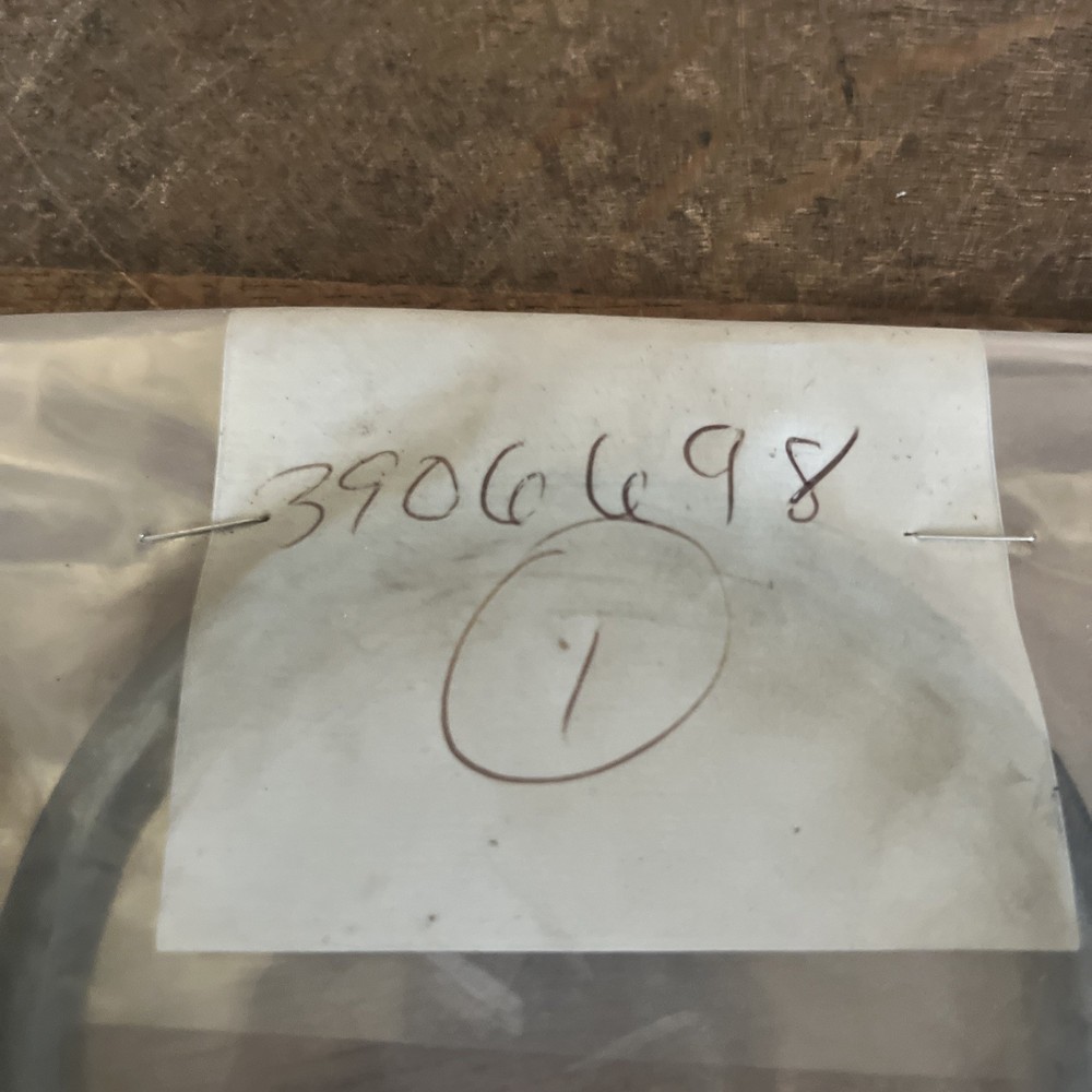 NOS CUMMINS SEAL,RECTANGULAR RING 3906698