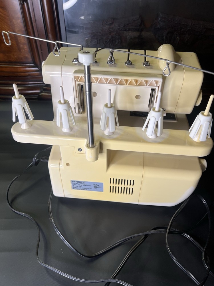 SINGER PROFESSIONAL 5 SEWING MACHINE 14T968DC (WORKING)