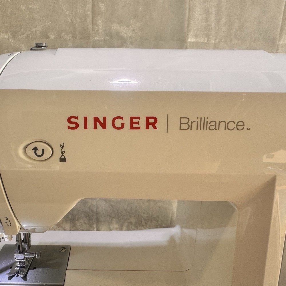 Singer Brilliance 6199 Electronic Sewing Machine