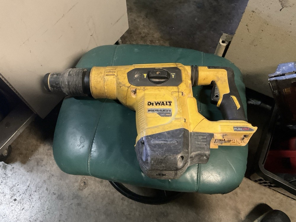 DEWALT  DCH481 60V MAX Cordless Hammer Drill 1-9/16" FLEXVOLT Used Tested
