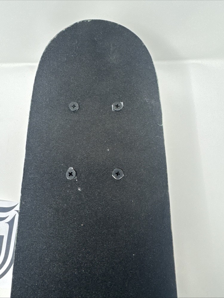 Mini Skateboard (17 in) Starter Size Complete Deck Board Skate White Wheels