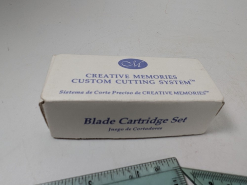 Creative Memories Cutting System, Templates, Blades, Mats with Storage Case.