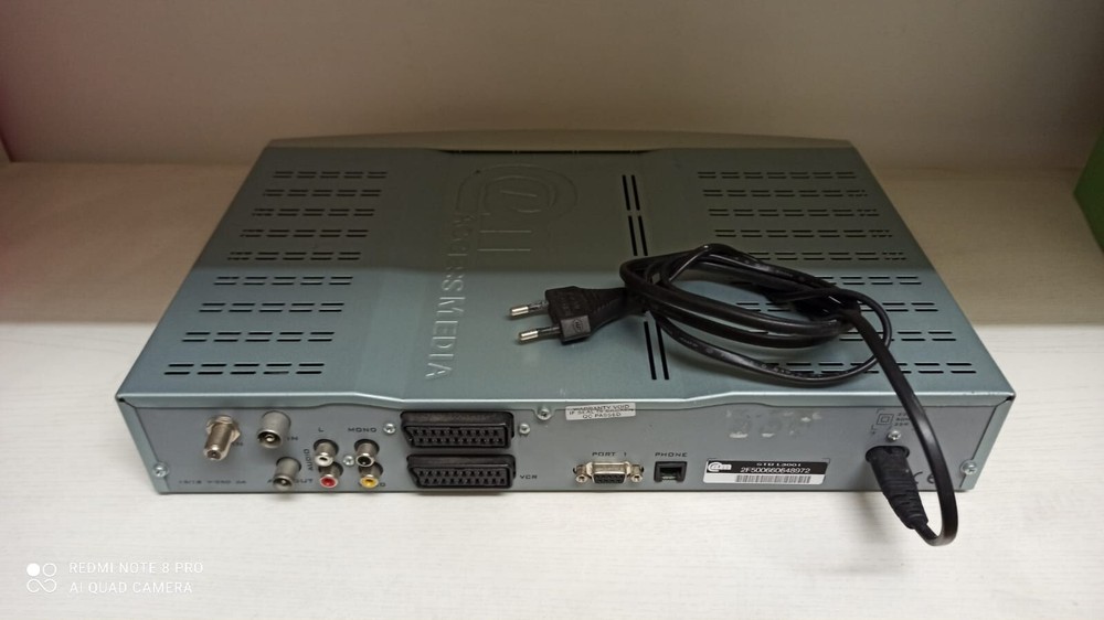 SKY DIGITAL SATELLITE DECODER Model STB-L3001