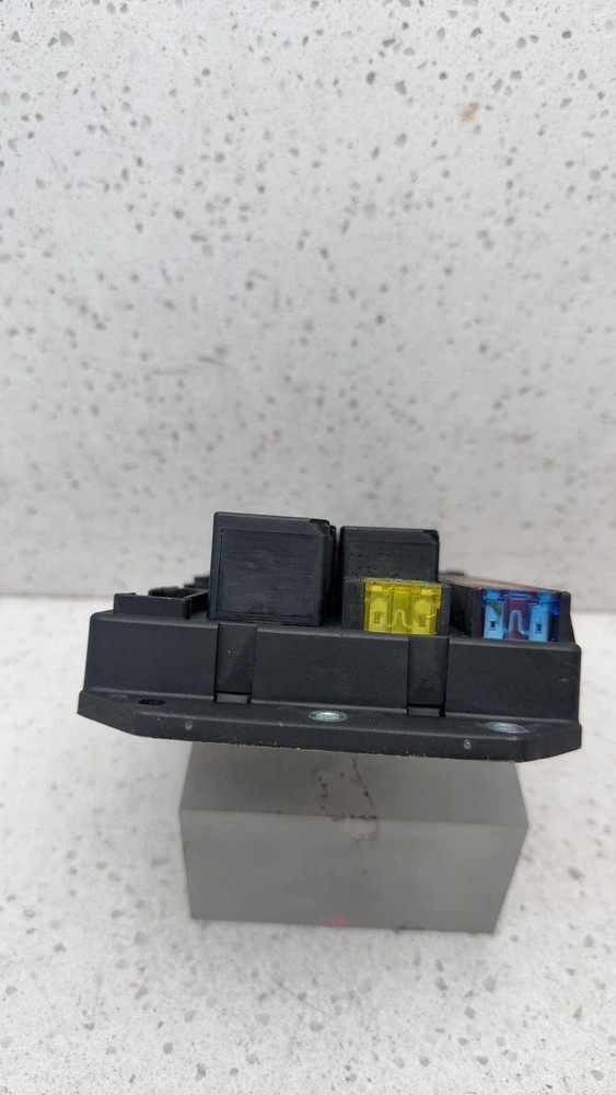 03 04 05 06 RANGE ROVER Engine Fuse Box