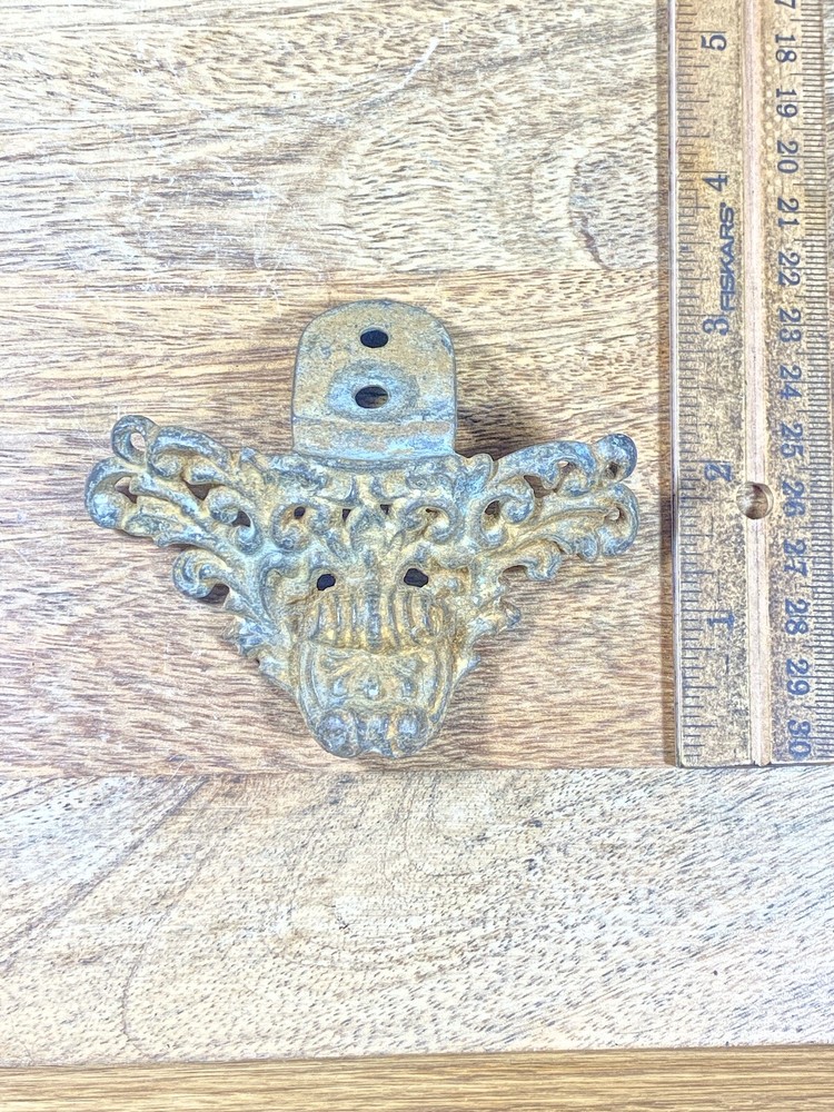 Antique Clock Foot (KD1547)