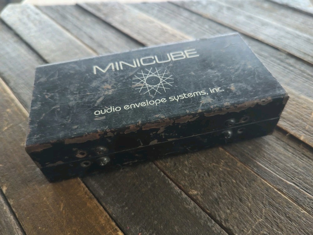 Audio Envelope Systems MINICUBE MC - 220 Active Direct Box. D.I. ***UNTESTED